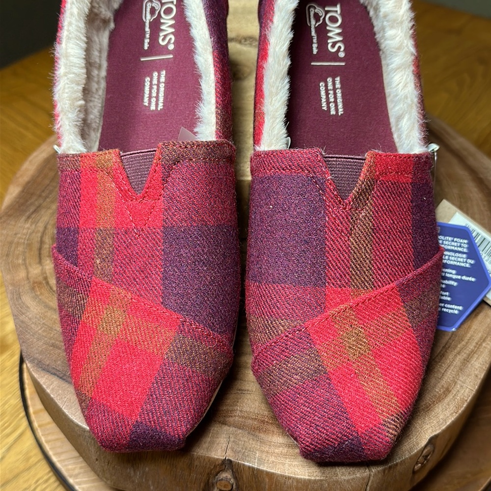 NWT TOMS Red Cozy Plaid Alpargata - Picture 5 of 14